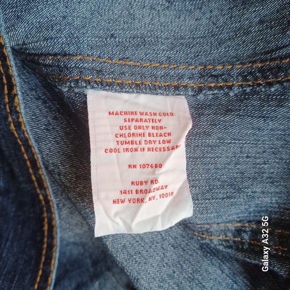 Ruby Rd. Women Size 10 Dark Blue Jean Jacket with Embellishments - Picture 12 of 12